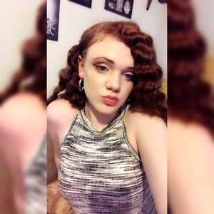 Meet your Posher, Adrianna